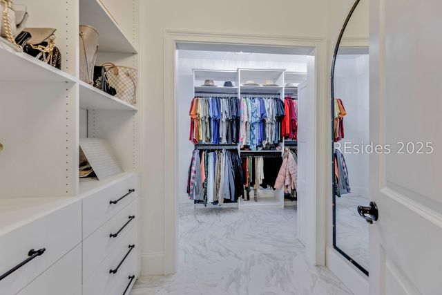 11 Bartons Run Dr, Bluffton, SC 29910