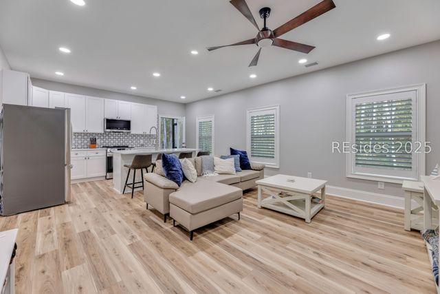 11 Bartons Run Dr, Bluffton, SC 29910