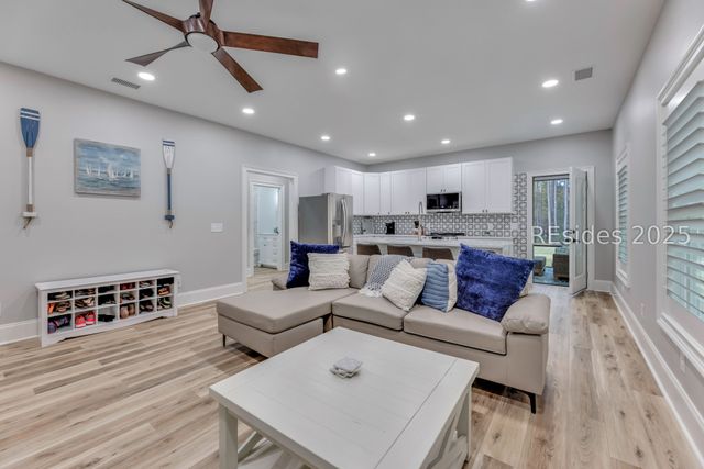 11 Bartons Run Dr, Bluffton, SC 29910