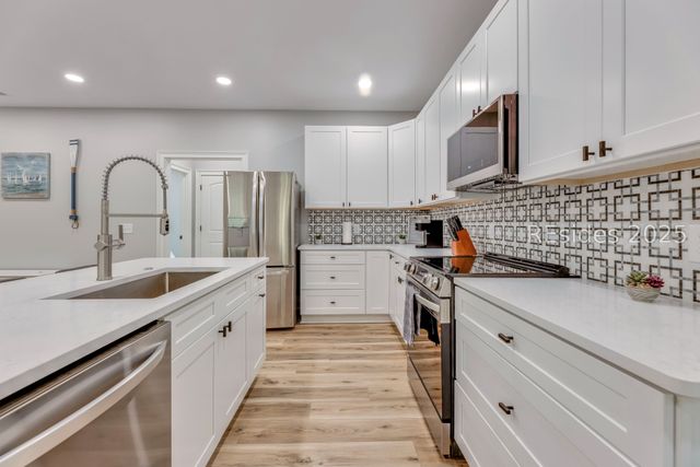 11 Bartons Run Dr, Bluffton, SC 29910