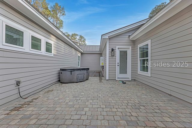 11 Bartons Run Dr, Bluffton, SC 29910