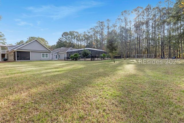 11 Bartons Run Dr, Bluffton, SC 29910