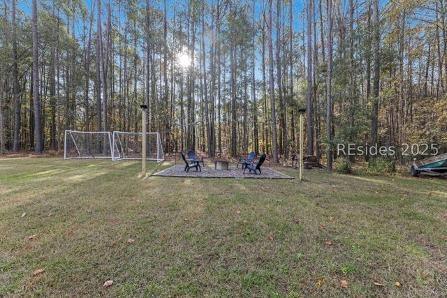 11 Bartons Run Dr, Bluffton, SC 29910