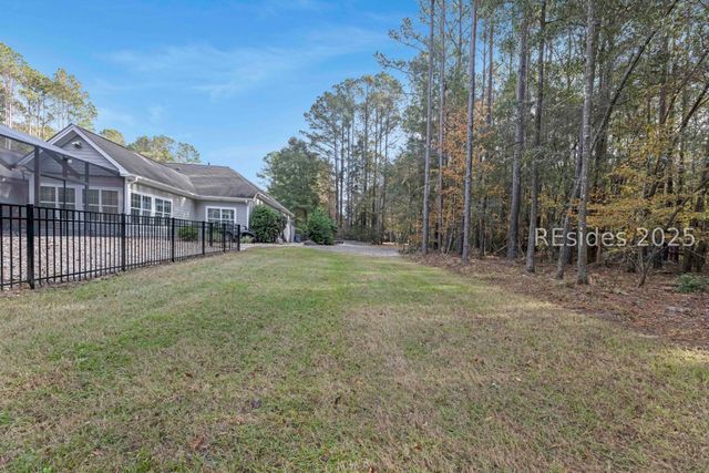 11 Bartons Run Dr, Bluffton, SC 29910