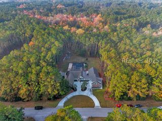 11 Bartons Run Dr, Bluffton, SC 29910