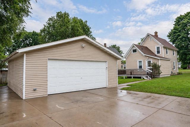 138 S Adams Street, South Beloit, IL 61080