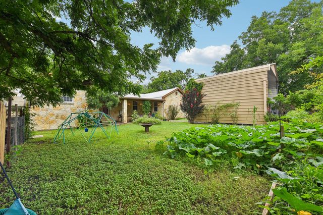 205 N Avenue E, Elgin, TX 78621