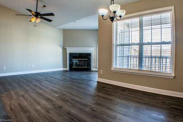 334 Quietwood Drive, Winston-salem, NC 27103