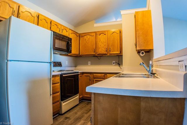 334 Quietwood Drive, Winston-salem, NC 27103