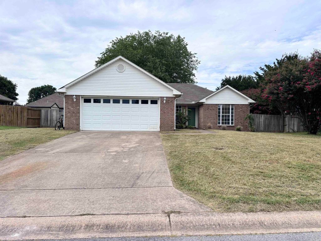 5320 Lantana Drive, Conway, AR 72034