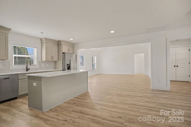 224 Meadow Oaks Drive, Statesville, NC 28625