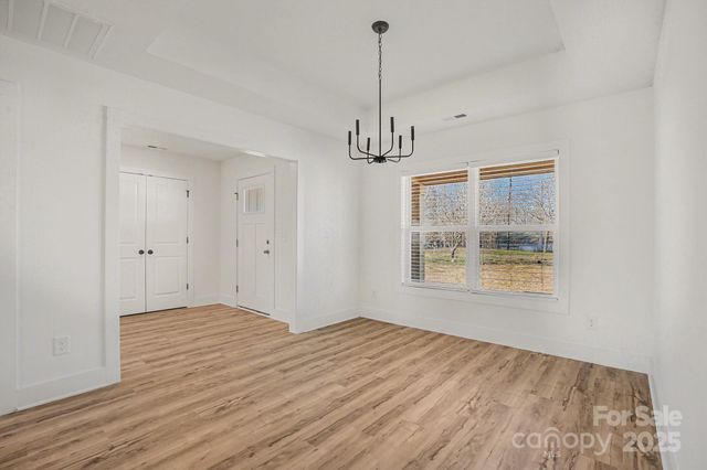 224 Meadow Oaks Drive, Statesville, NC 28625