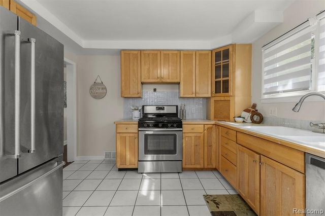 3617 Linwood Avenue, Royal Oak, MI 48073