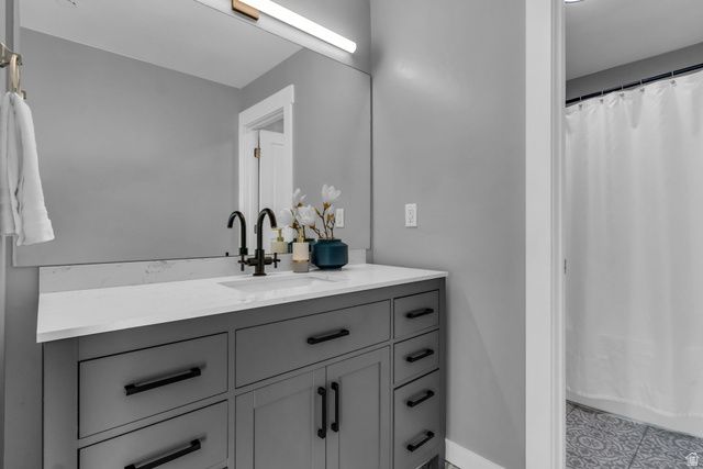 8459 S IVY GABLE DR, West Jordan, UT 84081