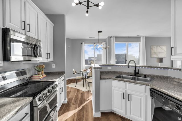 8459 S IVY GABLE DR, West Jordan, UT 84081