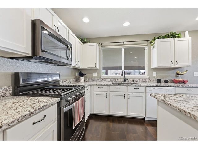 4204 Paddock Dr, Wellington, CO 80549
