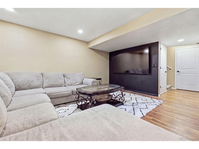 4204 Paddock Dr, Wellington, CO 80549