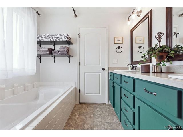 4204 Paddock Dr, Wellington, CO 80549