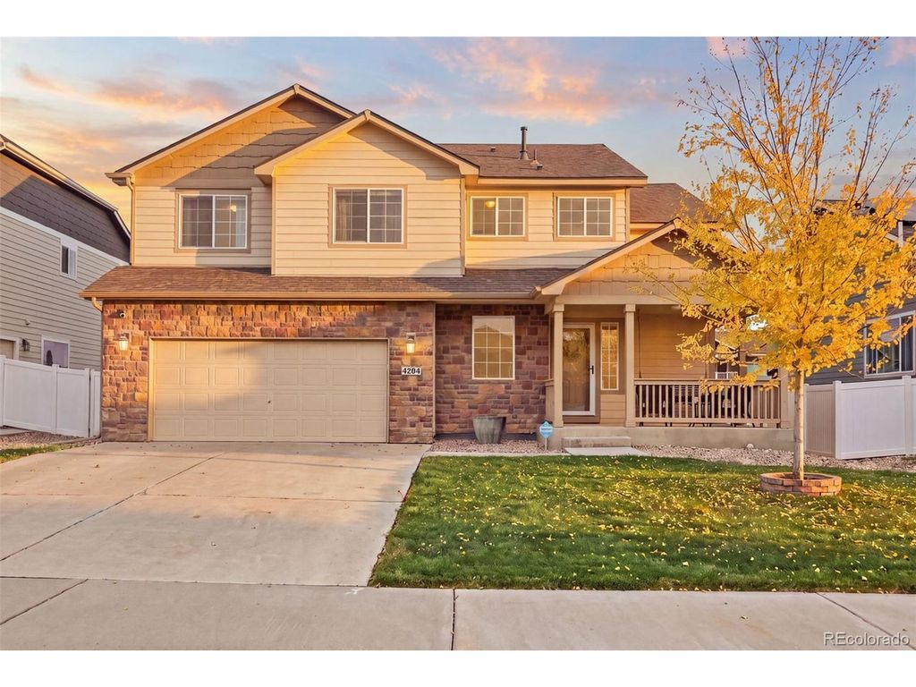 4204 Paddock Dr, Wellington, CO 80549