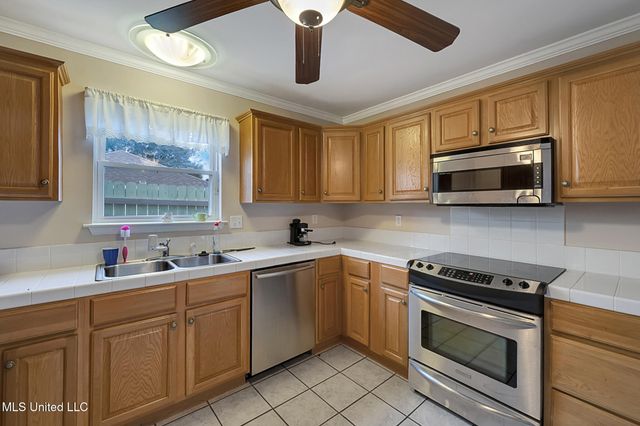 2109 Lindhridge Drive, Gulfport, MS 39507