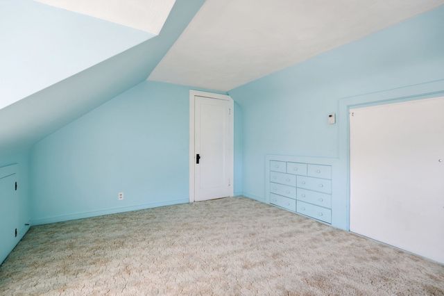 24 Grandview St, Northampton, MA 01062