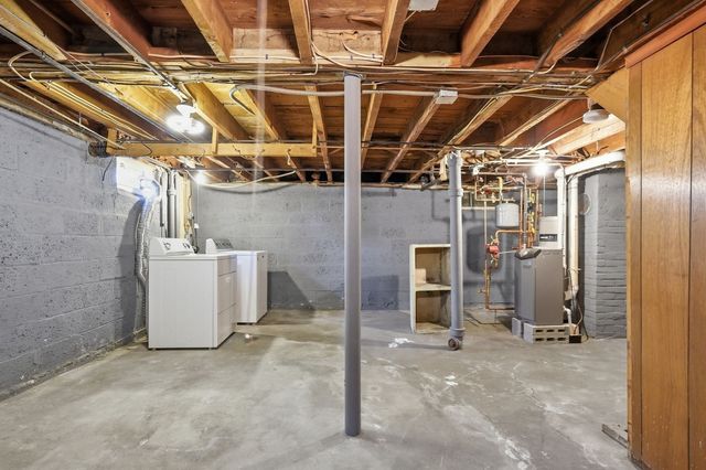 24 Grandview St, Northampton, MA 01062