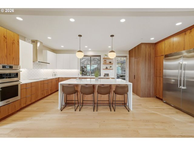 517 Ne PROVINCE Dr, Camas, WA 98607