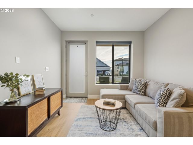 517 Ne PROVINCE Dr, Camas, WA 98607