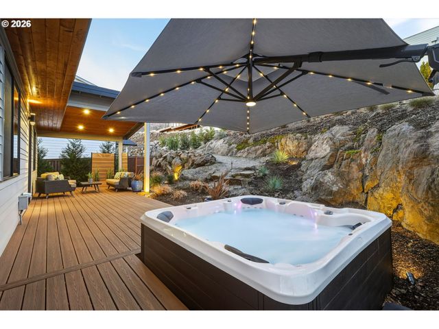 517 Ne PROVINCE Dr, Camas, WA 98607