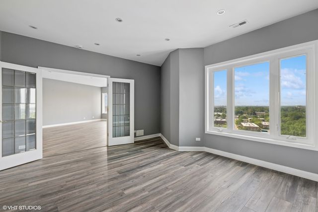 1 Renaissance Place 3PH, Palatine, IL 60067