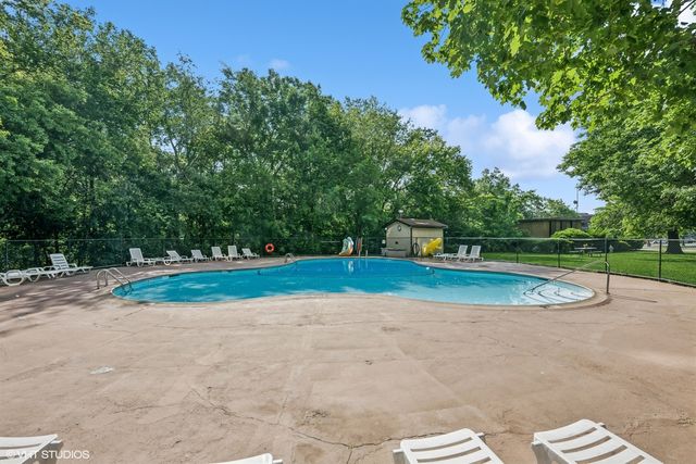 1 Renaissance Place 3PH, Palatine, IL 60067