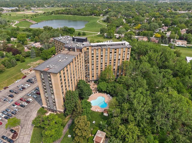 1 Renaissance Place 3PH, Palatine, IL 60067