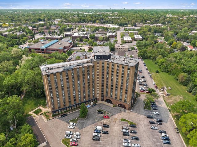 1 Renaissance Place 3PH, Palatine, IL 60067