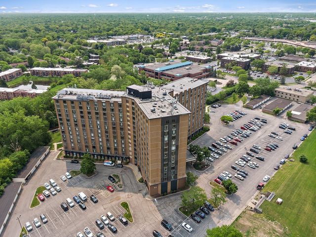 1 Renaissance Place 3PH, Palatine, IL 60067