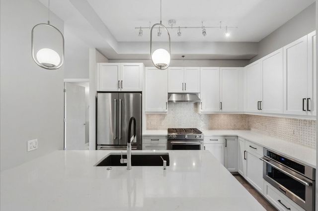 3140 N Sheffield Avenue 709, Chicago, IL 60657