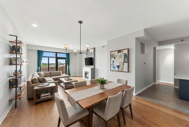3140 N Sheffield Avenue 709, Chicago, IL 60657