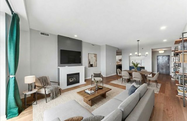 3140 N Sheffield Avenue 709, Chicago, IL 60657