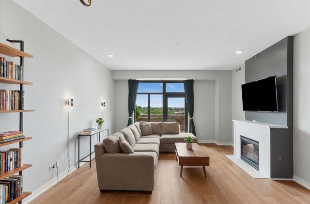 3140 N Sheffield Avenue 709, Chicago, IL 60657