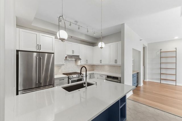 3140 N Sheffield Avenue 709, Chicago, IL 60657