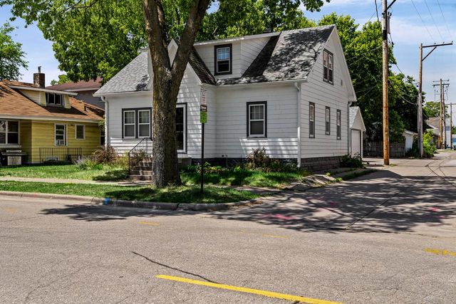 213-215 16th STREET N, La Crosse, WI 54601
