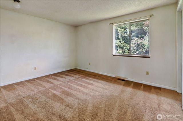 1230 N Newton Street, Tacoma, WA 98406