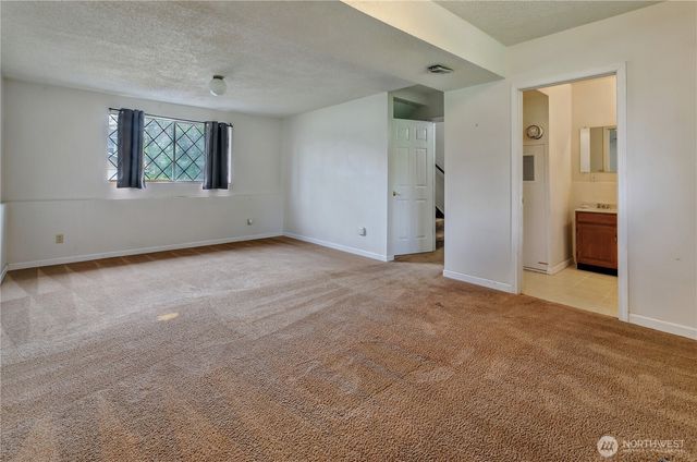 1230 N Newton Street, Tacoma, WA 98406