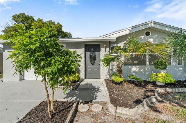 9201 HUNT CLUB LANE, Port Richey, FL 34668