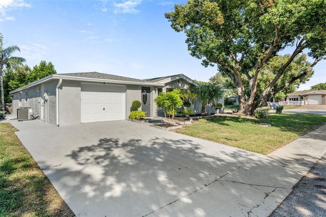 9201 HUNT CLUB LANE, Port Richey, FL 34668