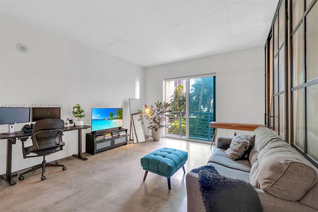 234 NE 3rd St 1108, Miami, FL 33132