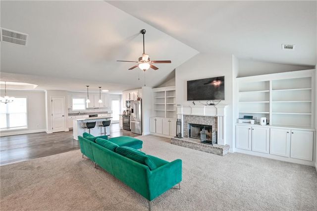 1374 Hardigree Road, Winder, GA 30680