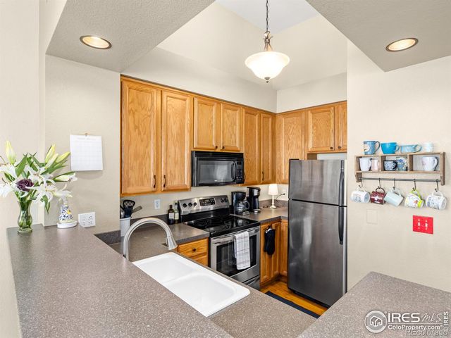 3644 Oakwood Drive, Longmont, CO 80503