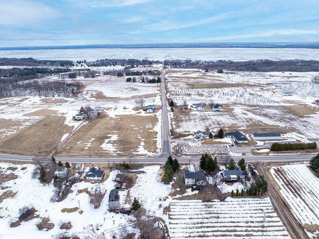 13467 Center, Traverse City, MI 49686