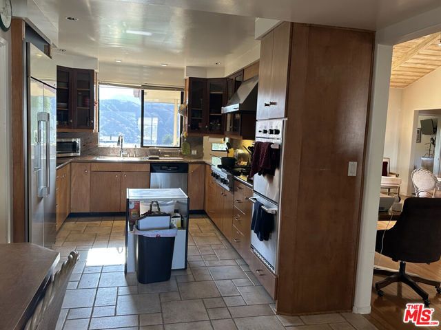 2027 Westridge Road, Los Angeles, CA 90049