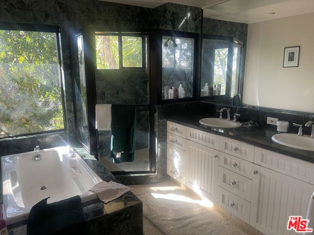 2027 Westridge Road, Los Angeles, CA 90049